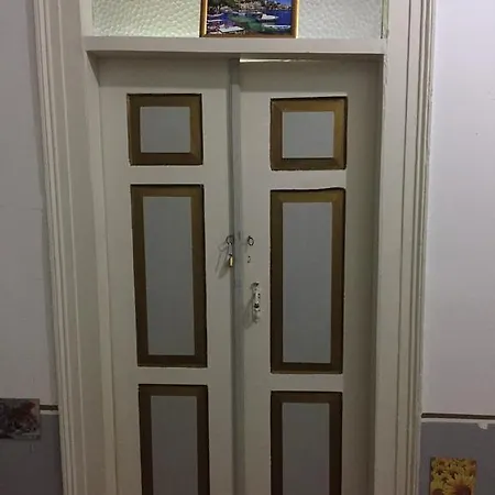 Hayat Alti Ayvalı